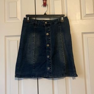Francesca’s Denim Skirt. Size Small. Excellent condition.